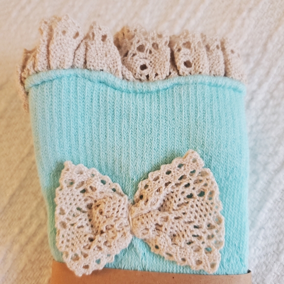 Bootie Socks With lace and Bow Aqua NWT - Picture 5 of 5